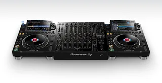 Pioneer DJ-booth: 2× CDJ-3000 en DJM-A9
